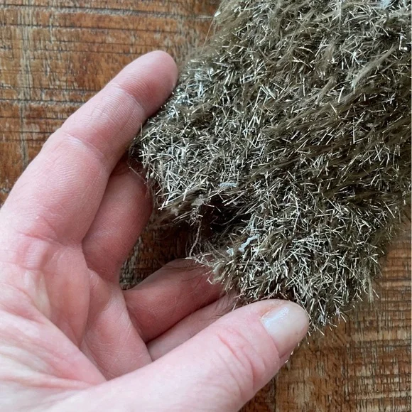 Citylux Collection Sparkly Gold Tinsel Pullover Sweater - Picture 7 of 16